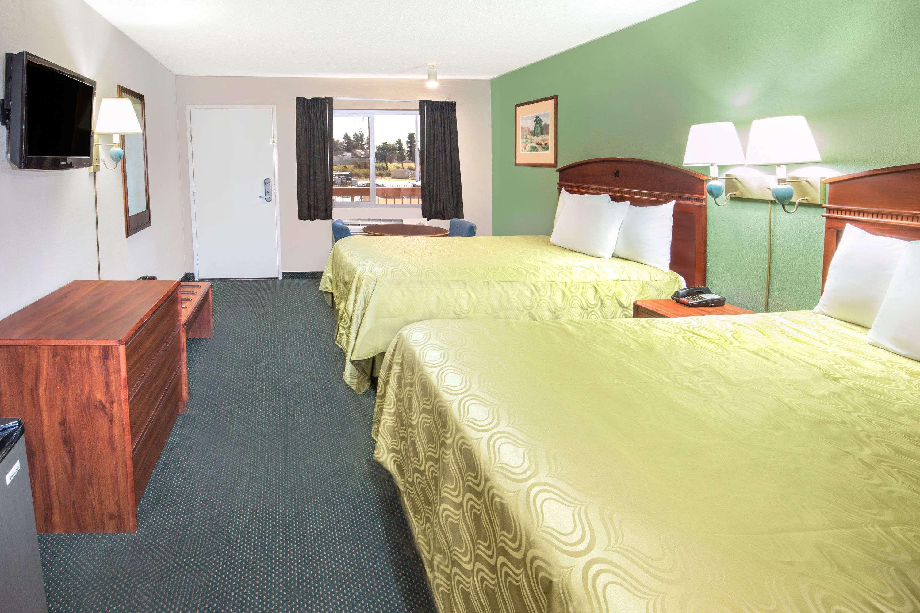 Days Inn By Wyndham Ontario Airport Luaran gambar