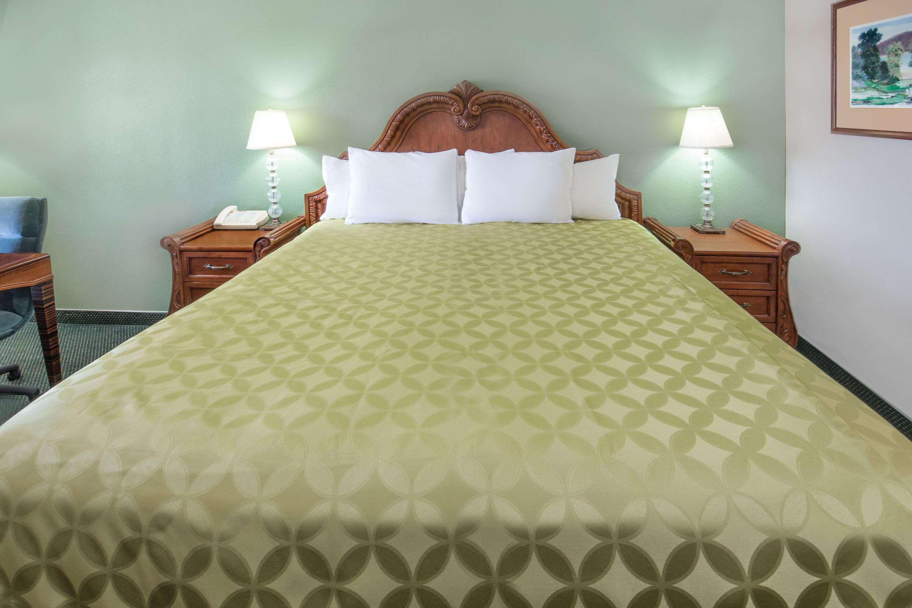 Days Inn By Wyndham Ontario Airport Luaran gambar