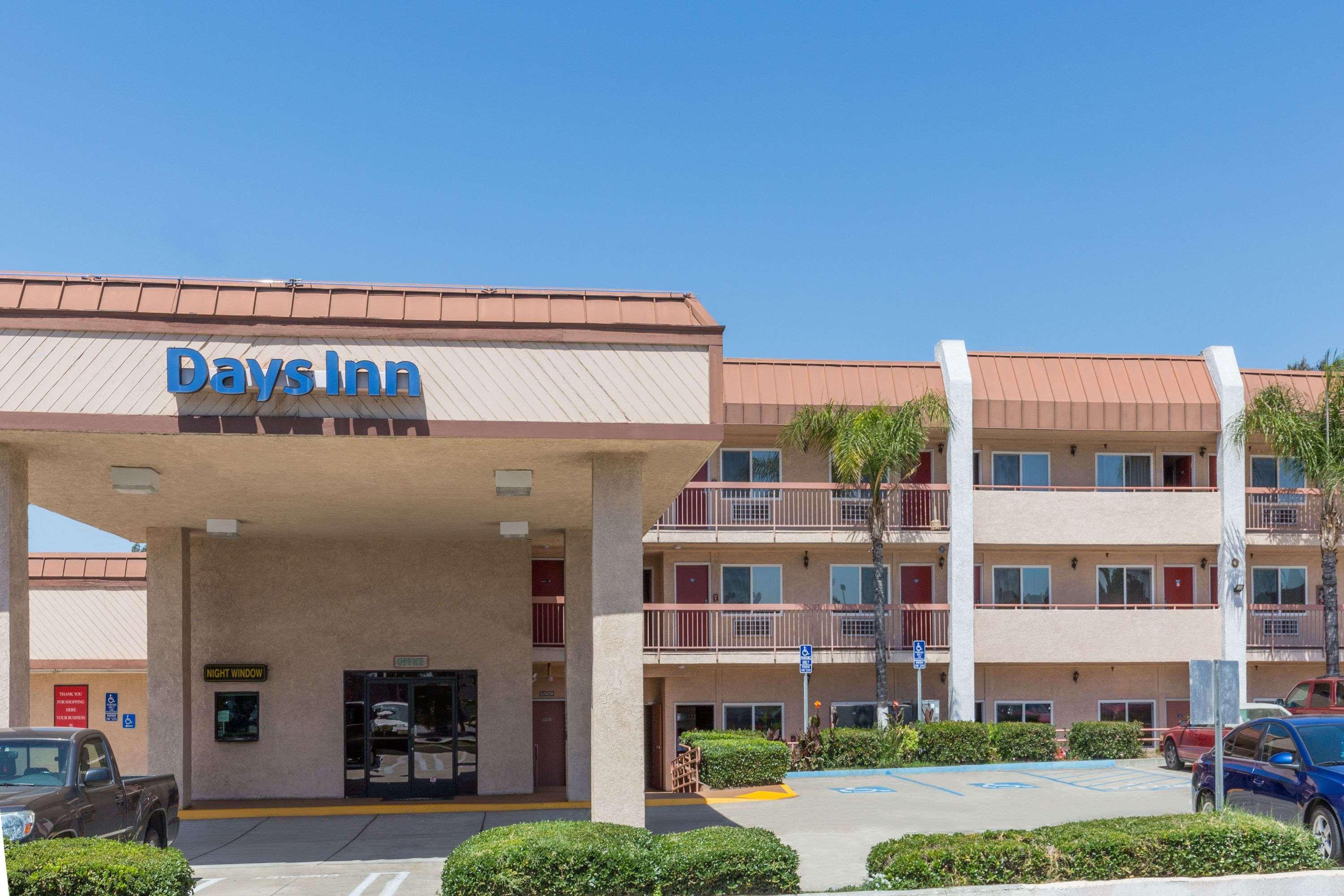 Days Inn By Wyndham Ontario Airport Luaran gambar