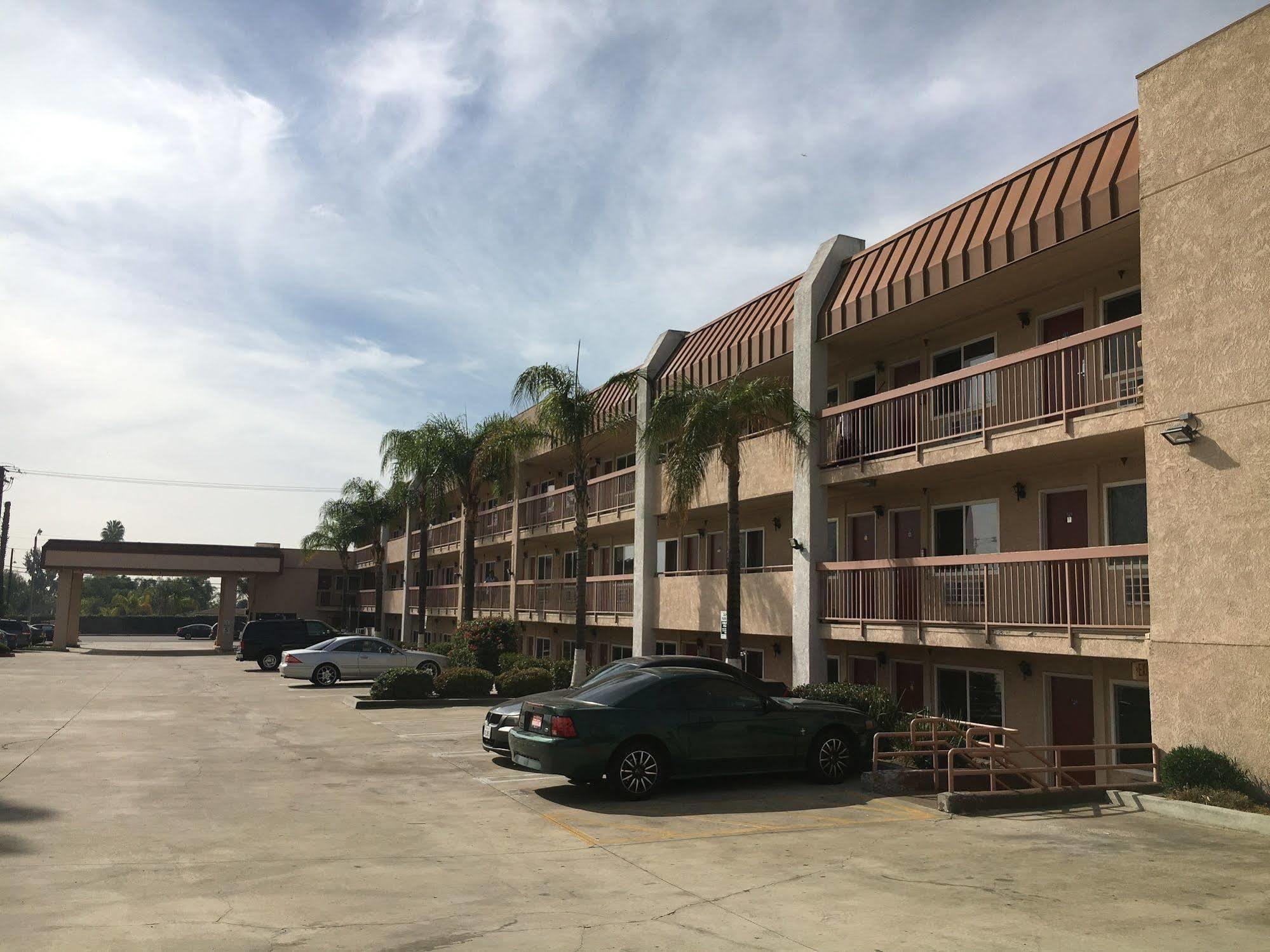 Days Inn By Wyndham Ontario Airport Luaran gambar