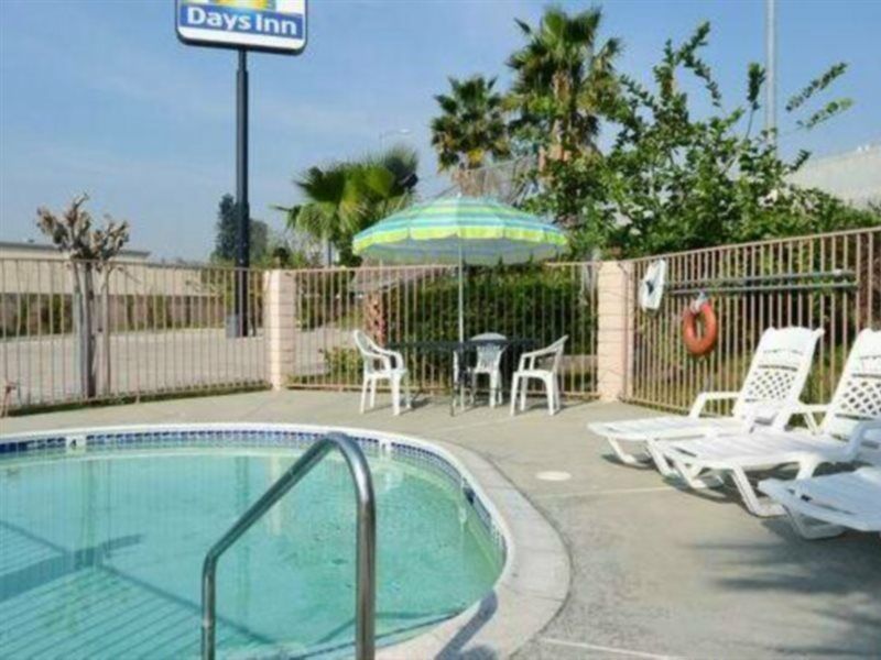 Days Inn By Wyndham Ontario Airport Luaran gambar